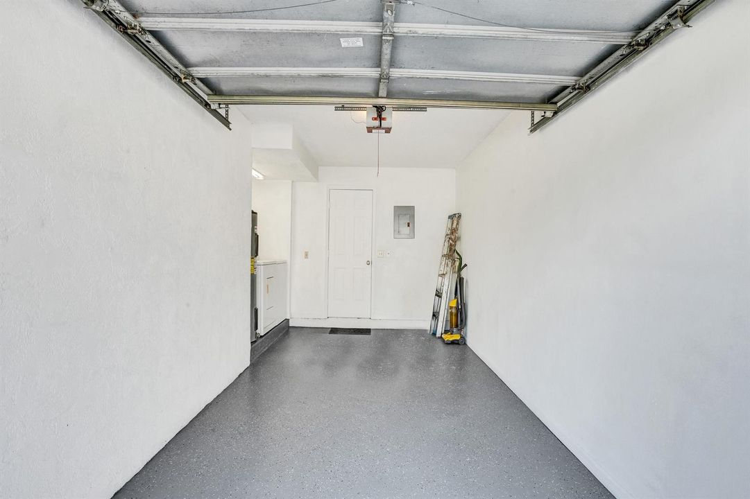 Garage 1