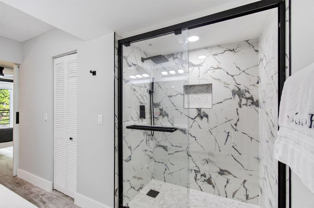 CUSTOM TILE SHOWER
