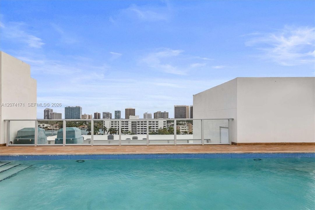 For Sale: $1,950,000 (4 beds, 3 baths, 1972 Square Feet)