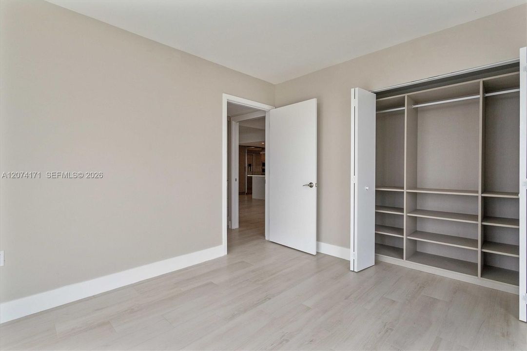For Sale: $1,950,000 (4 beds, 3 baths, 1972 Square Feet)