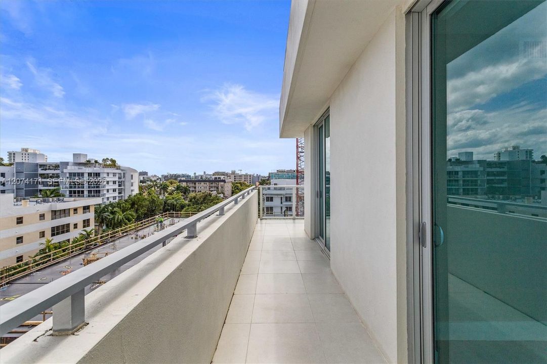 For Sale: $1,950,000 (4 beds, 3 baths, 1972 Square Feet)