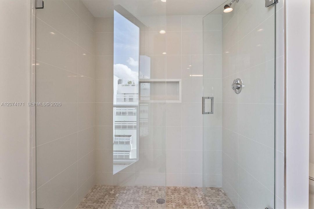 For Sale: $1,950,000 (4 beds, 3 baths, 1972 Square Feet)