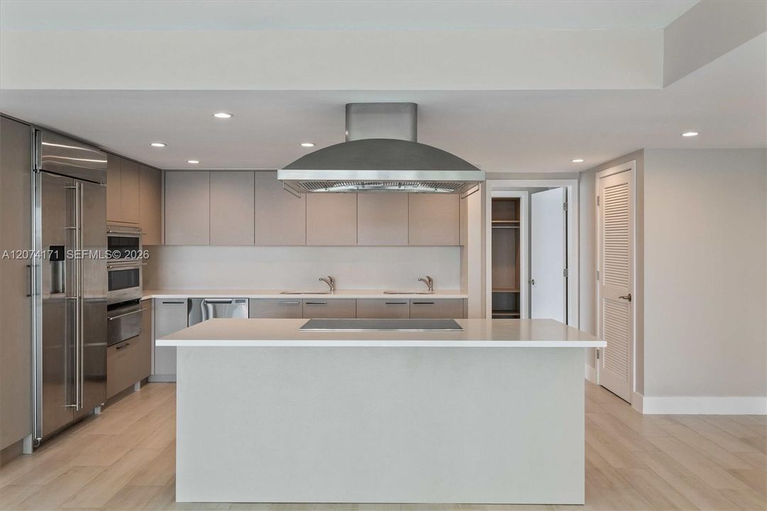 For Sale: $1,950,000 (4 beds, 3 baths, 1972 Square Feet)