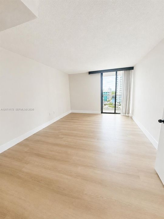 For Rent: $4,200 (3 beds, 3 baths, 1449 Square Feet)
