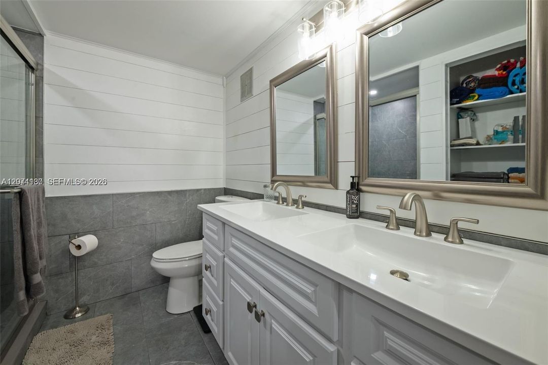 For Sale: $275,000 (2 beds, 2 baths, 1106 Square Feet)
