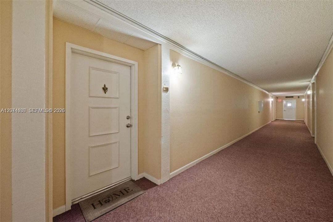 For Sale: $275,000 (2 beds, 2 baths, 1106 Square Feet)
