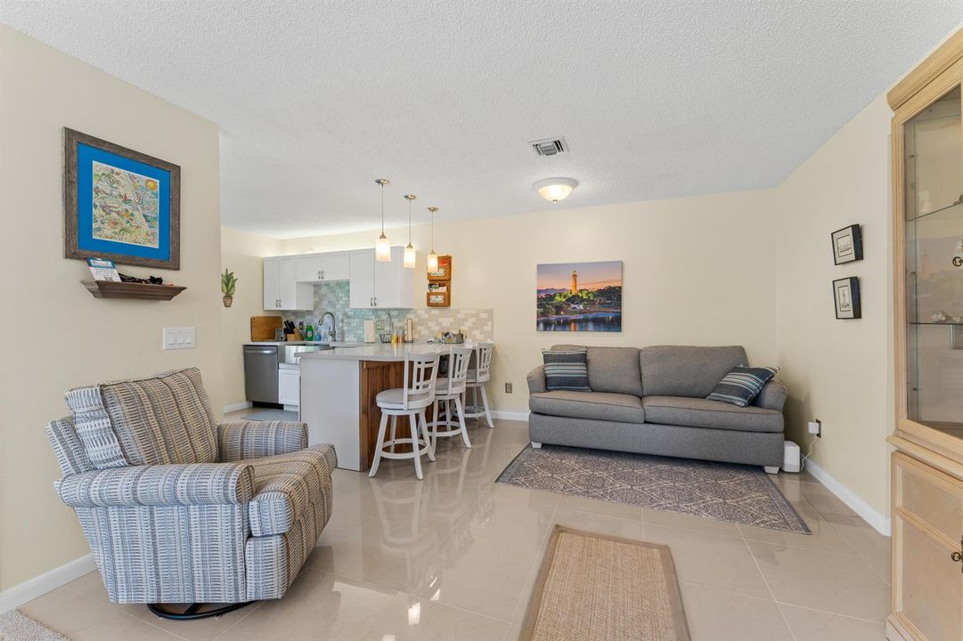 013-717US1N-Jupiter-FL-FULL
