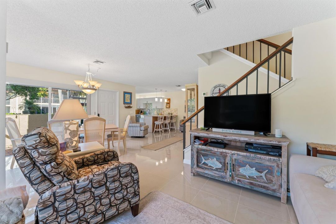 012-717US1N-Jupiter-FL-FULL