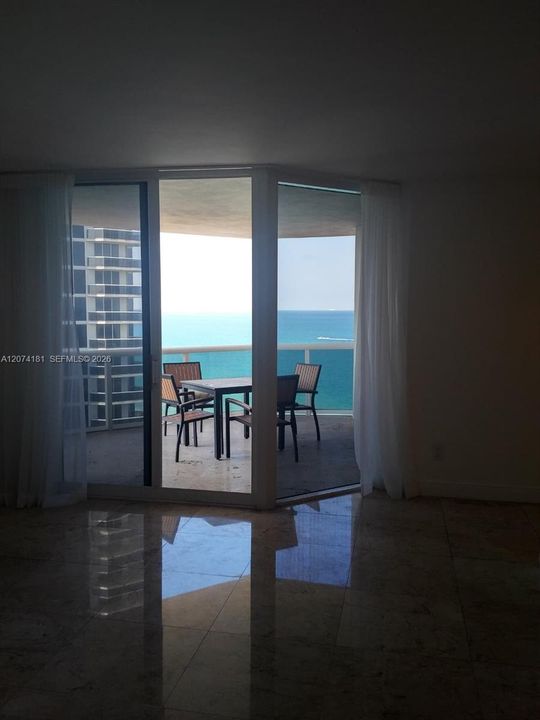 For Rent: $6,975 (2 beds, 2 baths, 1550 Square Feet)