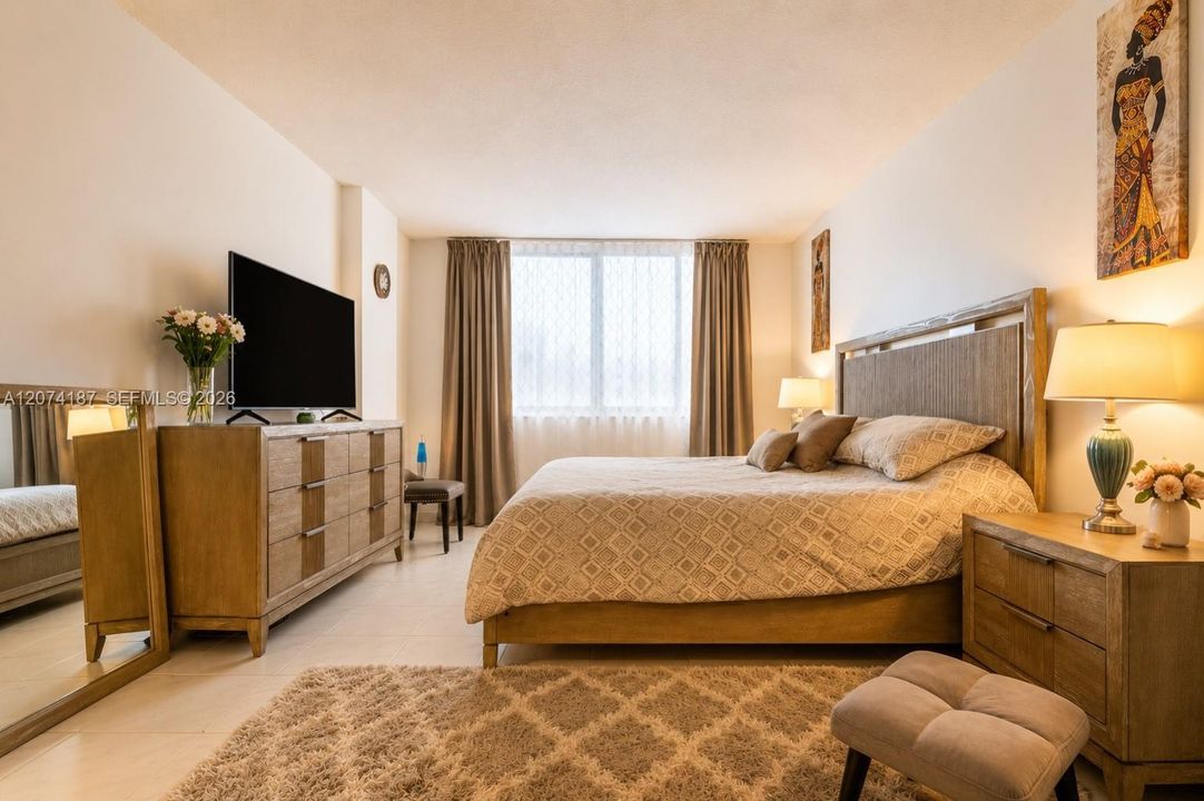For Sale: $389,500 (2 beds, 2 baths, 1350 Square Feet)