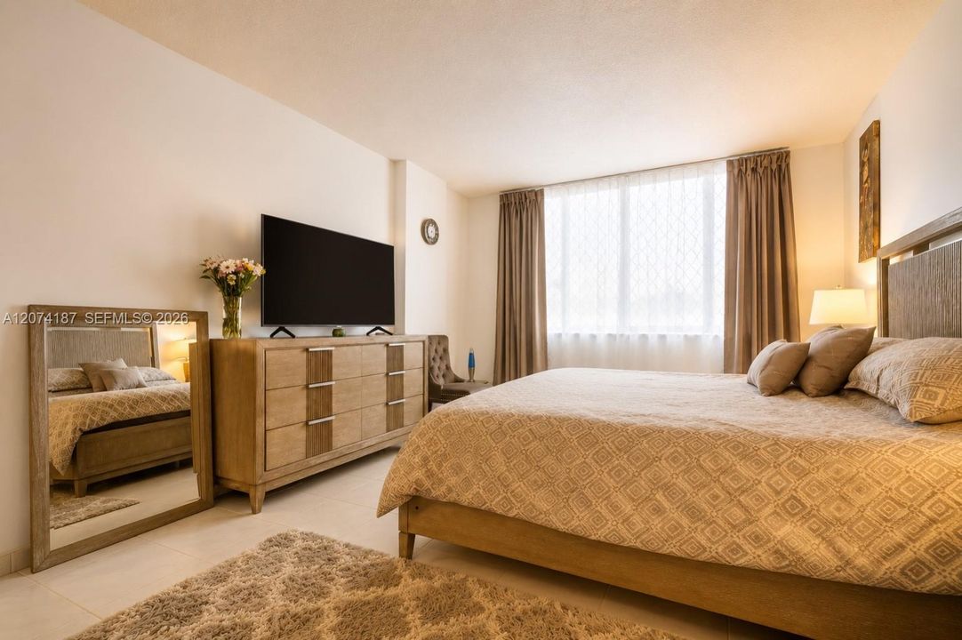 For Sale: $389,500 (2 beds, 2 baths, 1350 Square Feet)