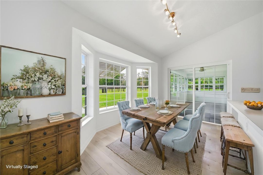 En Venta: $1,000,000 (3 camas, 2 baños, 2413 Pies cuadrados)