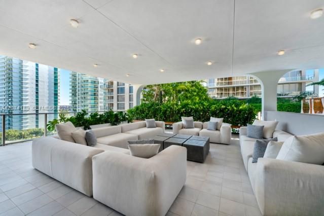 En Venta: $2,900,000 (3 camas, 3 baños, 1646 Pies cuadrados)