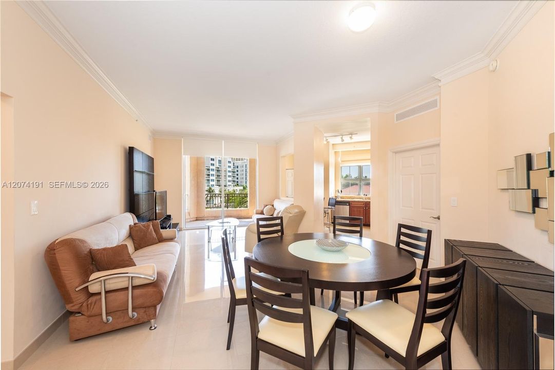 Active With Contract: $460,000 (3 beds, 2 baths, 1365 Square Feet)