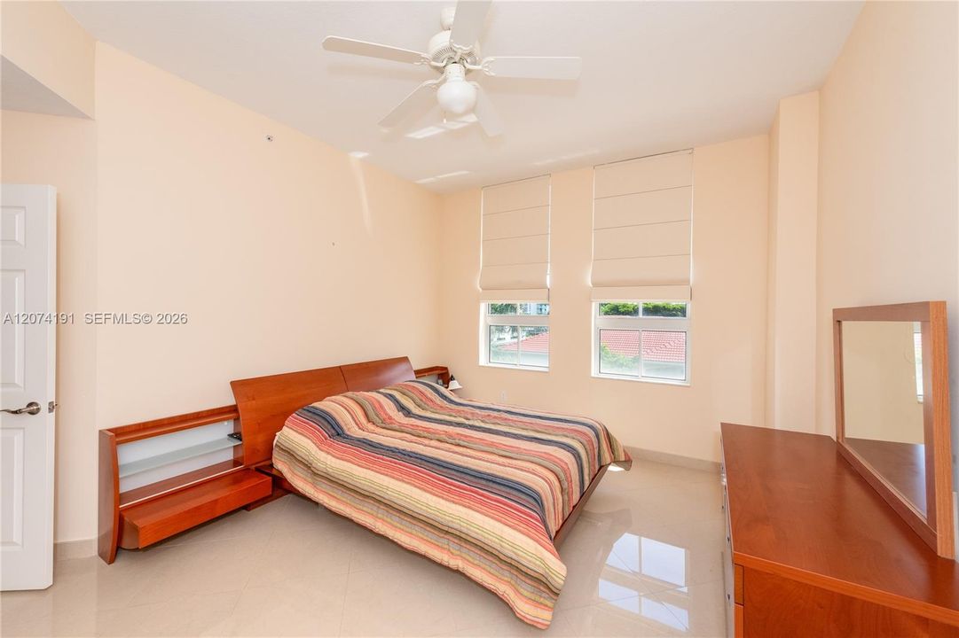 Active With Contract: $460,000 (3 beds, 2 baths, 1365 Square Feet)