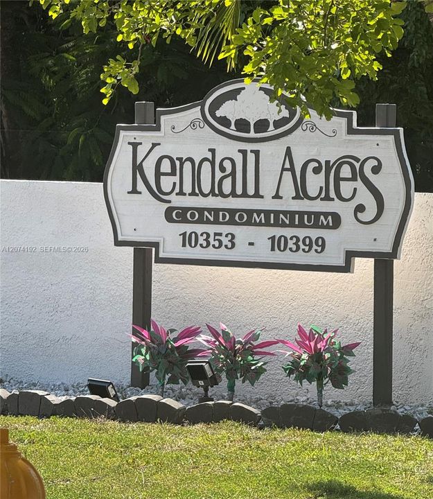 For Sale: $198,500 (1 beds, 1 baths, 765 Square Feet)