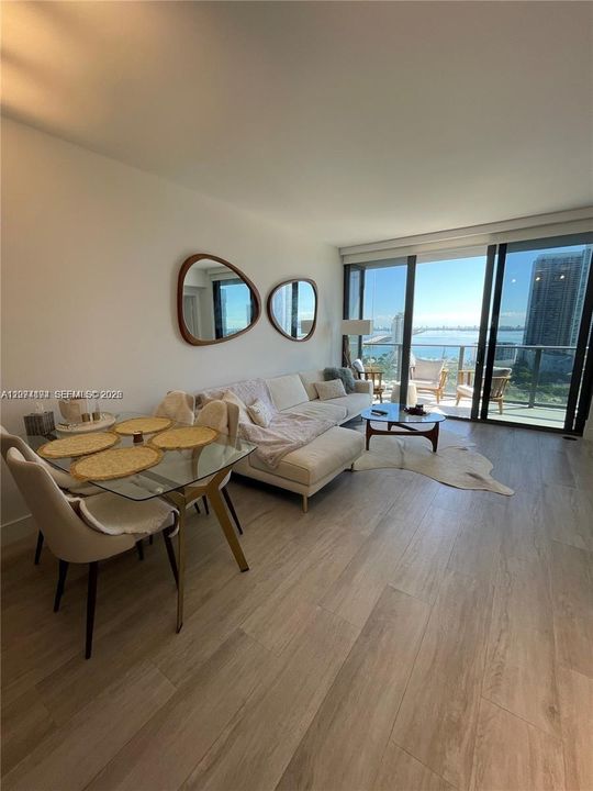 For Rent: $4,500 (2 beds, 1 baths, 725 Square Feet)