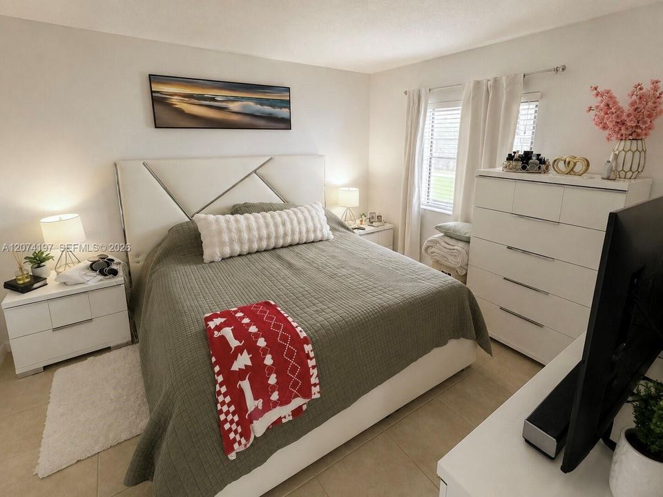 For Sale: $310,000 (3 beds, 2 baths, 1018 Square Feet)