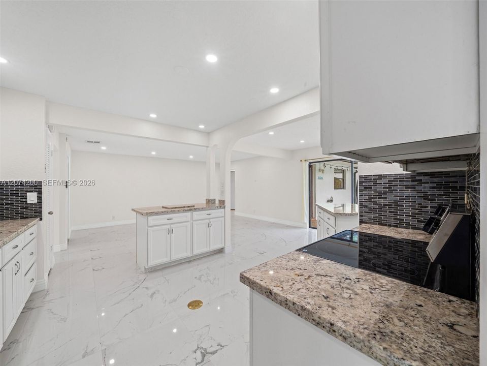 For Rent: $5,100 (4 beds, 2 baths, 2424 Square Feet)