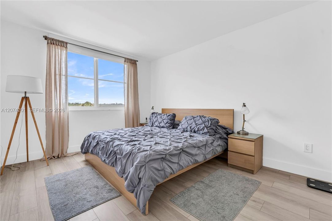 For Rent: $2,800 (1 beds, 1 baths, 762 Square Feet)