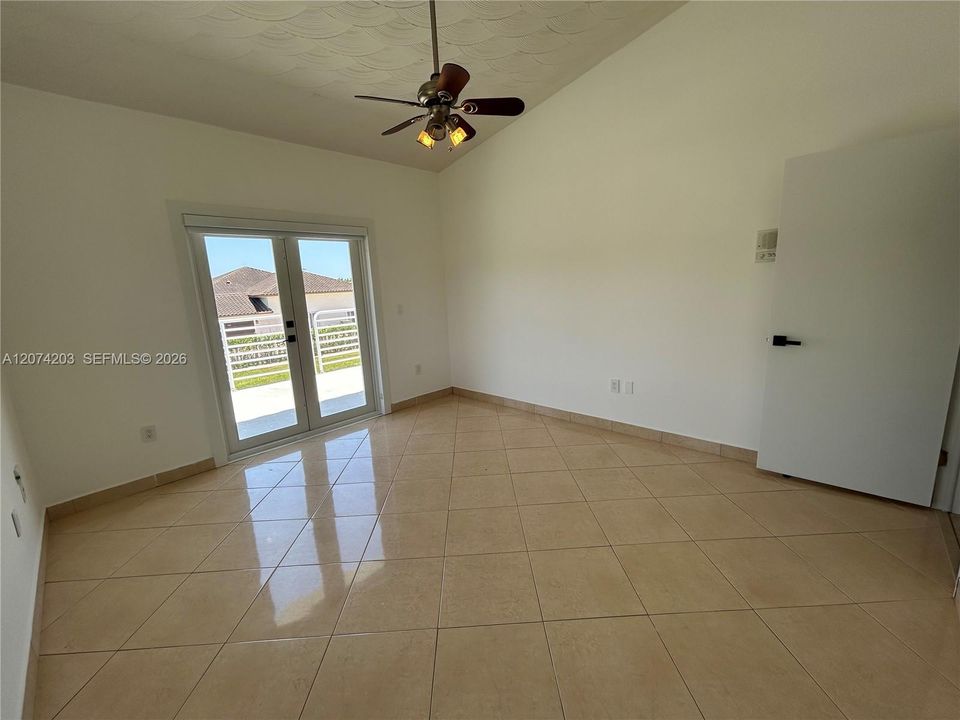 For Rent: $6,995 (4 beds, 3 baths, 3526 Square Feet)