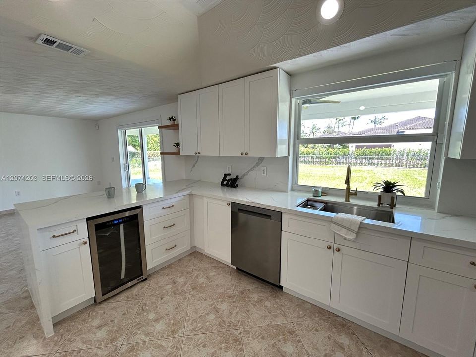 For Rent: $6,995 (4 beds, 3 baths, 3526 Square Feet)