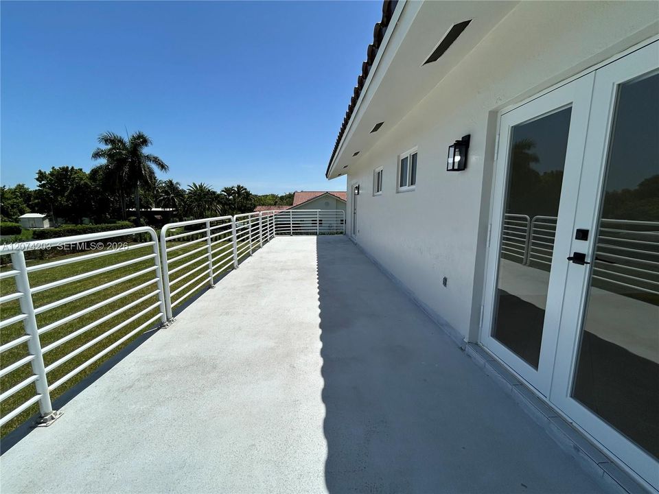 For Rent: $6,995 (4 beds, 3 baths, 3526 Square Feet)