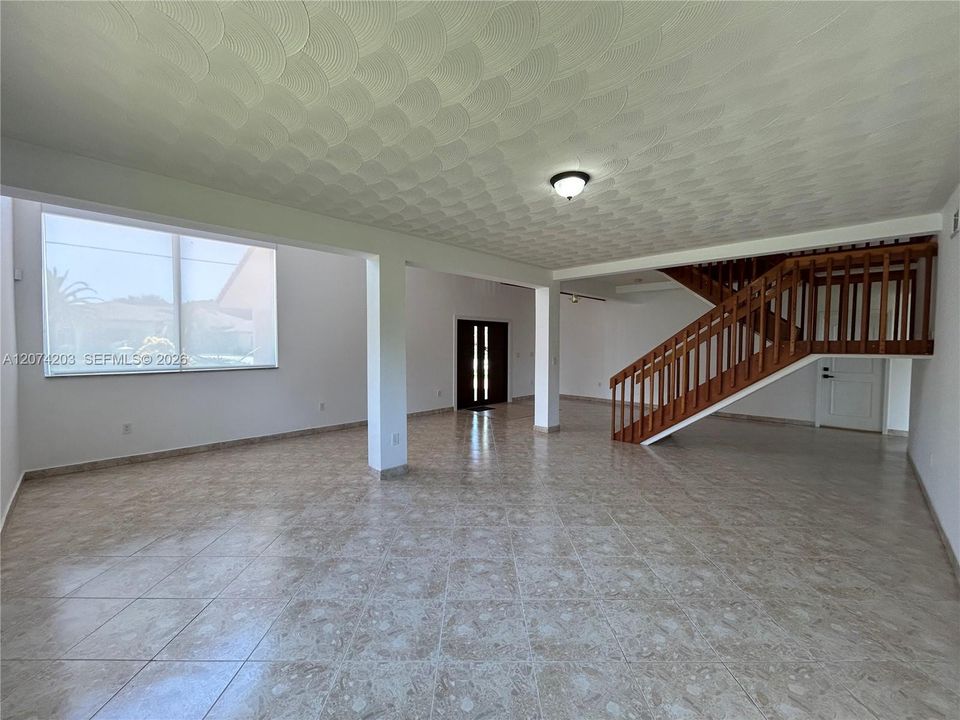 For Rent: $6,995 (4 beds, 3 baths, 3526 Square Feet)