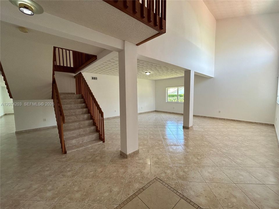 For Rent: $6,995 (4 beds, 3 baths, 3526 Square Feet)