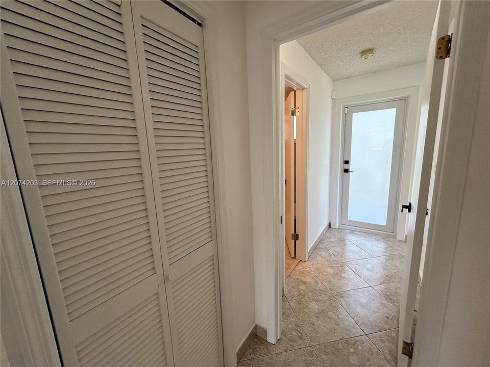 For Rent: $6,995 (4 beds, 3 baths, 3526 Square Feet)