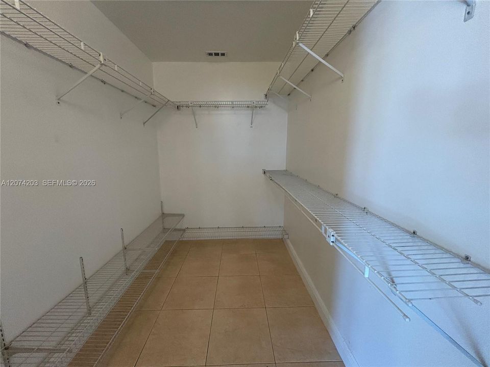 For Rent: $6,995 (4 beds, 3 baths, 3526 Square Feet)