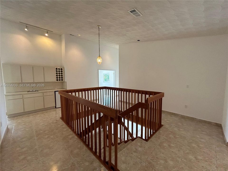 For Rent: $6,995 (4 beds, 3 baths, 3526 Square Feet)