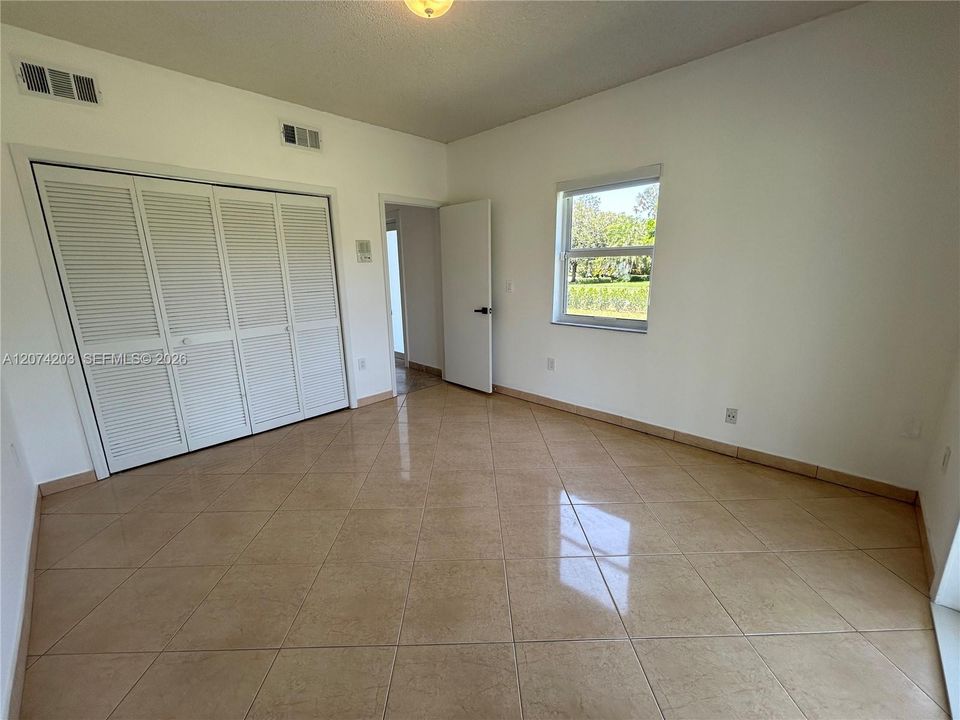 For Rent: $6,995 (4 beds, 3 baths, 3526 Square Feet)