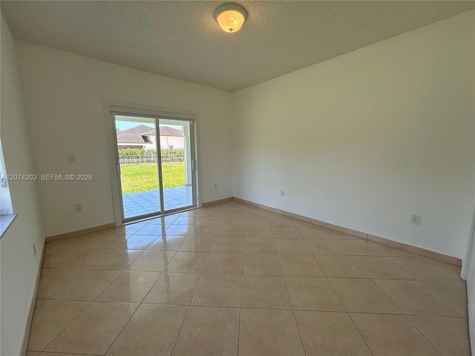 For Rent: $6,995 (4 beds, 3 baths, 3526 Square Feet)
