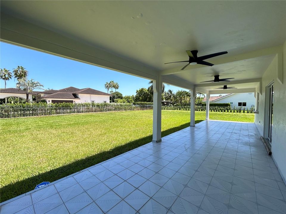 For Rent: $6,995 (4 beds, 3 baths, 3526 Square Feet)