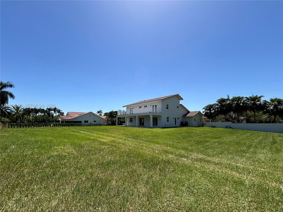 For Rent: $6,995 (4 beds, 3 baths, 3526 Square Feet)
