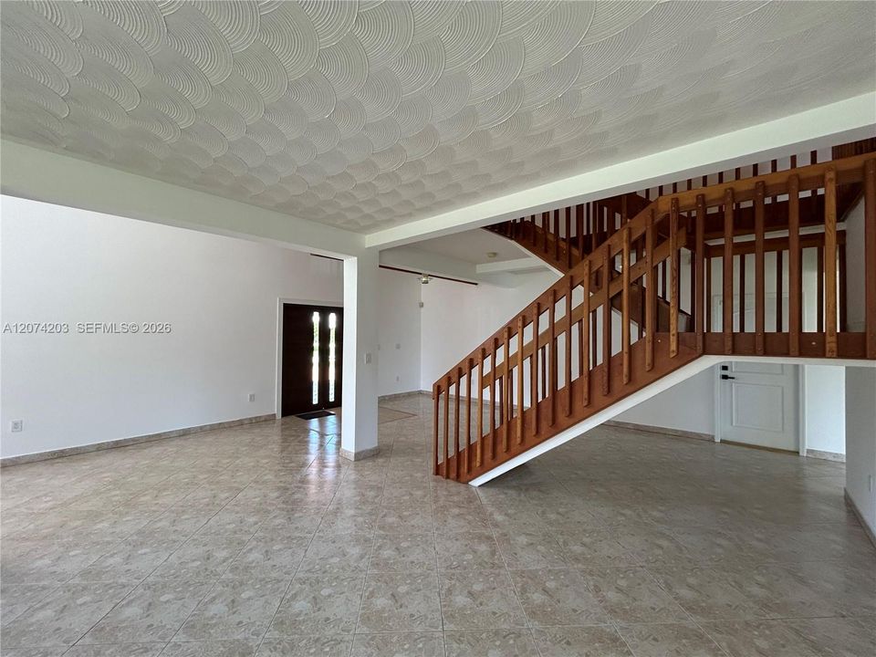 For Rent: $6,995 (4 beds, 3 baths, 3526 Square Feet)