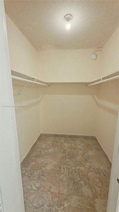 For Sale: $297,000 (2 beds, 2 baths, 1315 Square Feet)