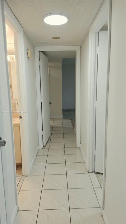 For Sale: $297,000 (2 beds, 2 baths, 1315 Square Feet)