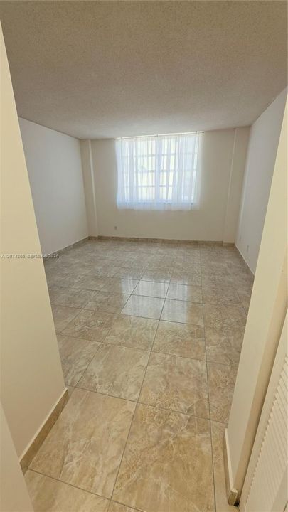 For Sale: $297,000 (2 beds, 2 baths, 1315 Square Feet)