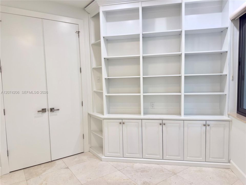 En Renta: $16,000 (6 camas, 4 baños, 4700 Pies cuadrados)