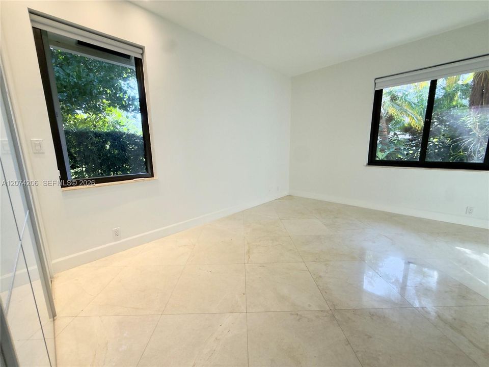 En Renta: $16,000 (6 camas, 4 baños, 4700 Pies cuadrados)