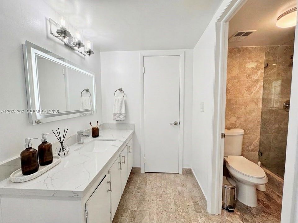 For Sale: $275,000 (2 beds, 2 baths, 1080 Square Feet)