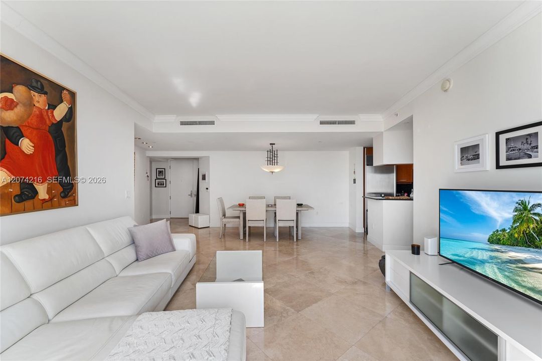 For Rent: $3,990 (1 beds, 1 baths, 1031 Square Feet)