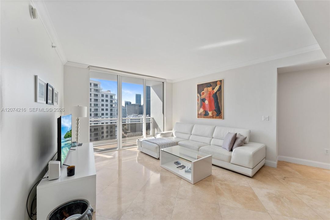For Rent: $3,990 (1 beds, 1 baths, 1031 Square Feet)