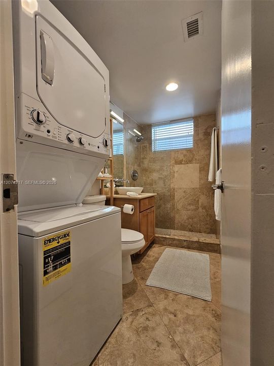 For Sale: $325,000 (0 beds, 1 baths, 399 Square Feet)