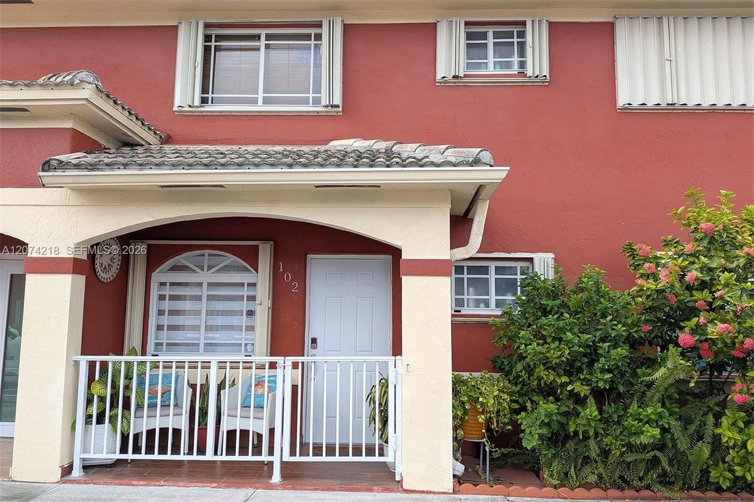 En Venta: $360,000 (2 camas, 2 baños, 1029 Pies cuadrados)