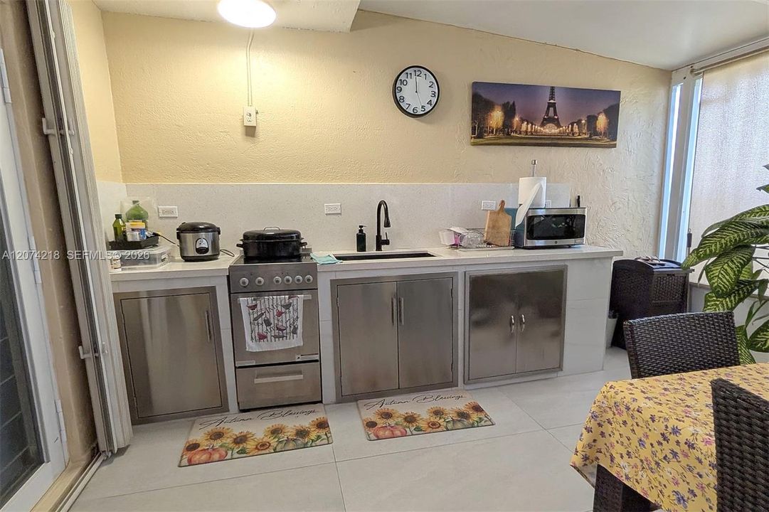 En Venta: $360,000 (2 camas, 2 baños, 1029 Pies cuadrados)