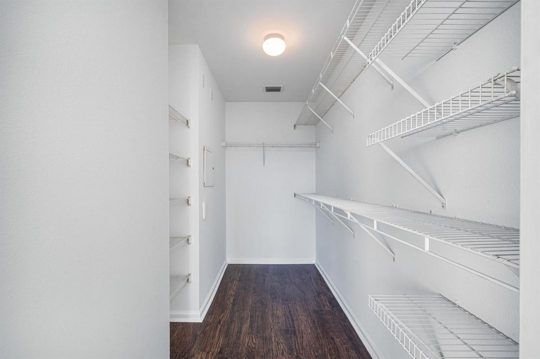 533 NE 3rd Ave #541 - 5