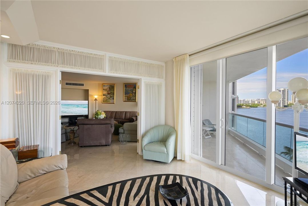 For Sale: $1,300,000 (2 beds, 2 baths, 2730 Square Feet)